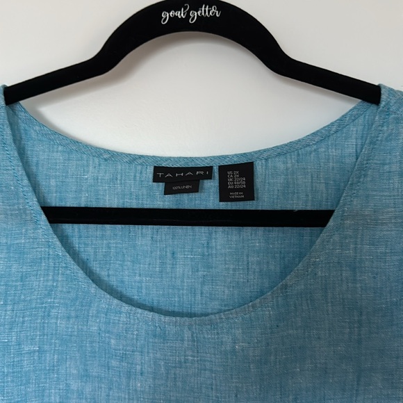 Tahari coastal cool blouse - Picture 5 of 6